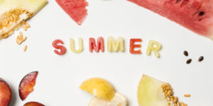 slices-fruits-near-summer-title